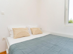Apartment Konak - Two Bedroom Apartment with Terrace and Sea View